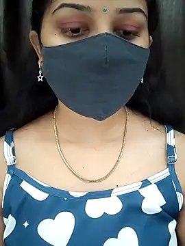 Snapshot of Angleannie chatting on 12-23-25, 01:36 Angleannie online show from 12-23-25, 01:36