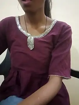 Snapshot of Kumkum_36 chatting on 04-08-26, 04:56 Kumkum 36 online show from 04-08-26, 04:56