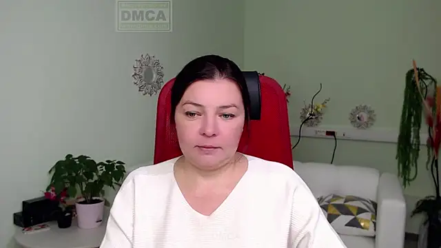 Snapshot of Lily_flower7 chatting on 10-20-25, 04:57 Lily flower7 online show from 10-20-25, 04:57