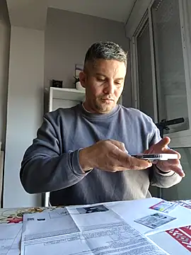 Snapshot of antonioM84 chatting on 02-06-25, 04:25 antonioM84 online show from 02-06-25, 04:25