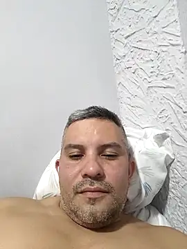 Snapshot of antonioM84 chatting on 11-10-25, 10:31 antonioM84 online show from 11-10-25, 10:31