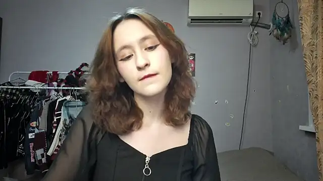 Snapshot of JoannaTompson chatting on 02-18-25, 01:10 JoannaTompson online show from 02-18-25, 01:10