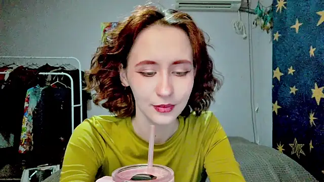 Snapshot of JoannaTompson chatting on 03-27-26, 01:44 JoannaTompson online show from 03-27-26, 01:44