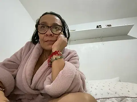 sweeviolet online show from 02-23-26, 04:37