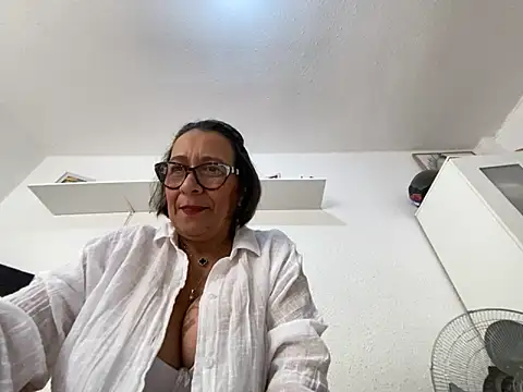 sweeviolet online show from 03-18-26, 01:47
