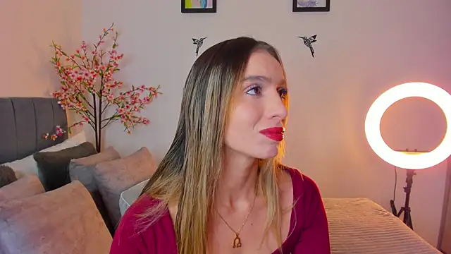 im sarah34 online show from 12-28-24, 03:58