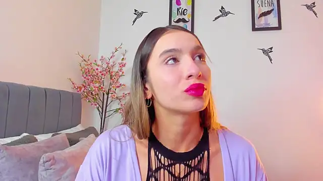 im sarah34 online show from 02-05-25, 03:55