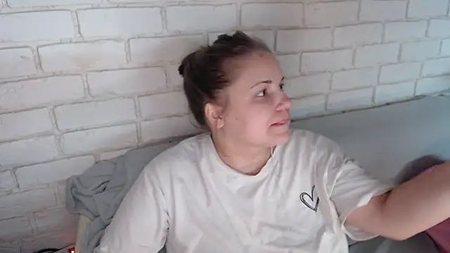 Snapshot of Crazyy_girl_ chatting on 10-09-25, 05:11 Crazyy girl online show from 10-09-25, 05:11