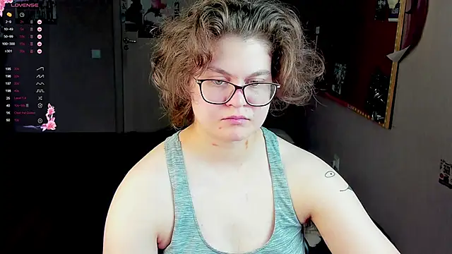 Snapshot of Sashy_Way chatting on 01-18-25, 12:57 Sashy Way online show from 01-18-25, 12:57
