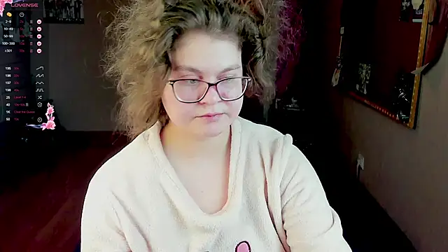 Snapshot of Sashy_Way chatting on 03-22-25, 07:42 Sashy Way online show from 03-22-25, 07:42