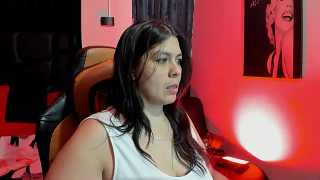 martina foxy  online show from 01-20-25, 11:56