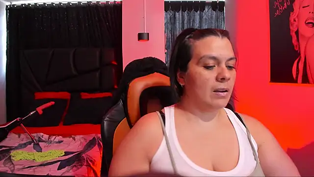 martina foxy  online show from 01-24-25, 05:42