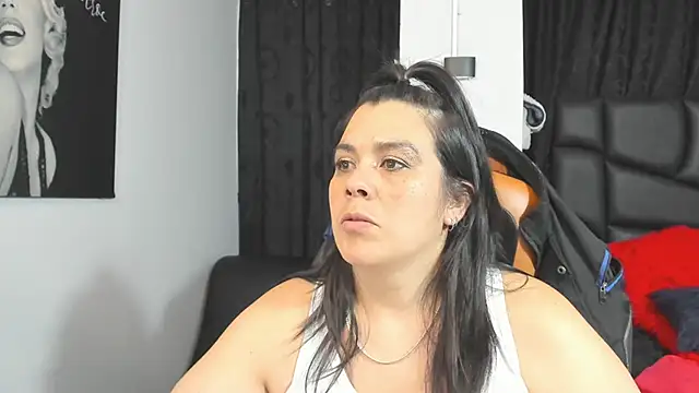 martina foxy  online show from 02-04-25, 11:49