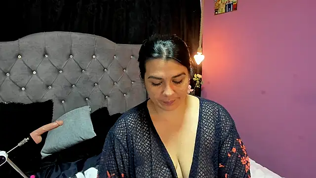 martina foxy  online show from 02-26-25, 06:32