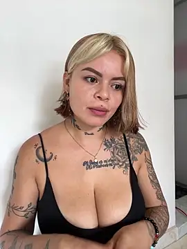 Snapshot of ivanna_rivera chatting on 05-21-26, 06:15 ivanna rivera online show from 05-21-26, 06:15