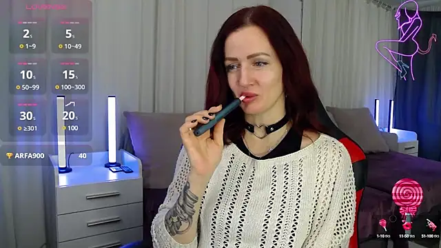 ElisaJane online show from 12-23-24, 09:40