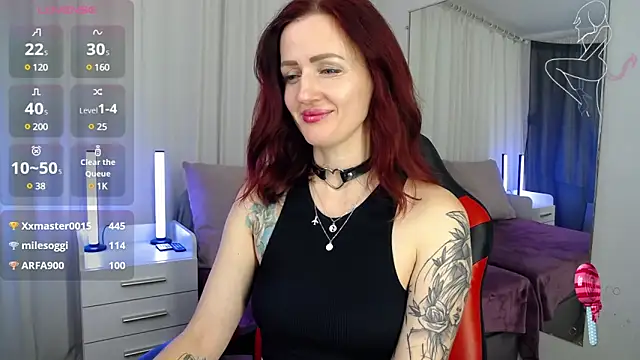 ElisaJane online show from 12-24-24, 12:44