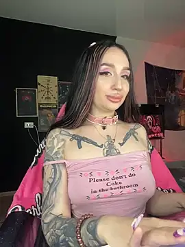 Molly  Moon online show from 01-05-25, 07:49