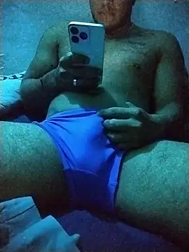 Woofer dick online show from 11-28-25, 04:15