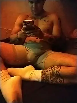 Woofer dick online show from 12-18-25, 05:02