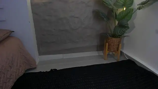 Isa  Blanc online show from 01-11-25, 03:02