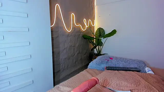 Isa  Blanc online show from 02-01-25, 01:55