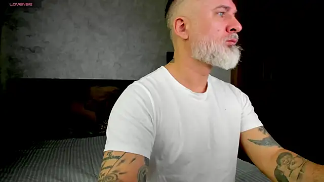 BlowMyXXL online show from 02-01-25, 09:11