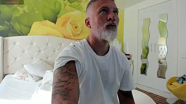 BlowMyXXL online show from 05-11-26, 05:57