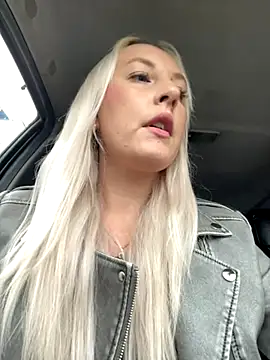 MerlinDave online show from 09-28-25, 01:44