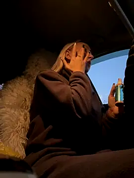 MerlinDave online show from 11-17-25, 01:33