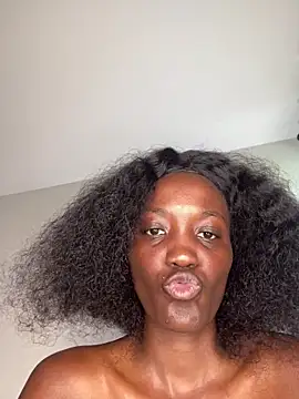 Fanclubbbbb online show from 10-24-25, 07:49