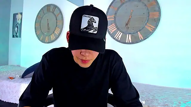 Mike 0233  online show from 12-06-24, 03:30
