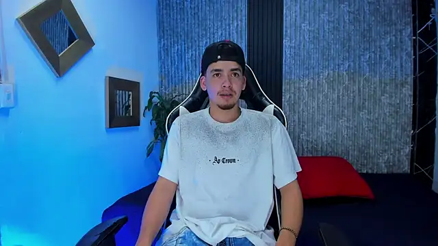 Mike 0233  online show from 01-14-26, 04:29