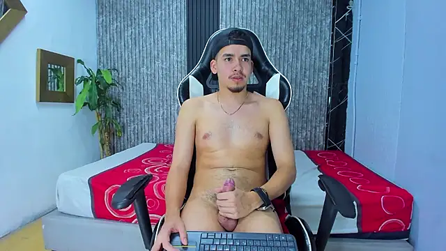 Mike 0233  online show from 02-03-26, 06:40