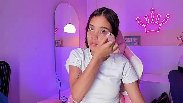 violeth hill online show from 02-21-25, 08:16