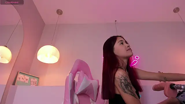 violeth hill online show from 11-22-25, 07:46