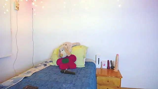 juli05star20 online show from 02-06-25, 01:27