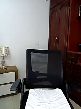 XMara online show from 12-28-24, 10:55