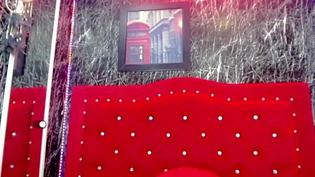 SexyJuliii21 online show from 12-23-24, 06:44