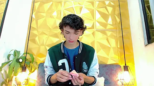 SexyJuliii21 online show from 01-20-25, 03:04