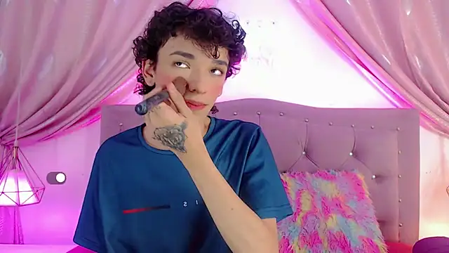 SexyJuliii21 online show from 02-02-25, 05:21