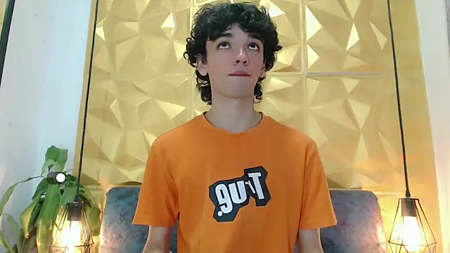 SexyJuliii21 online show from 02-11-25, 03:51