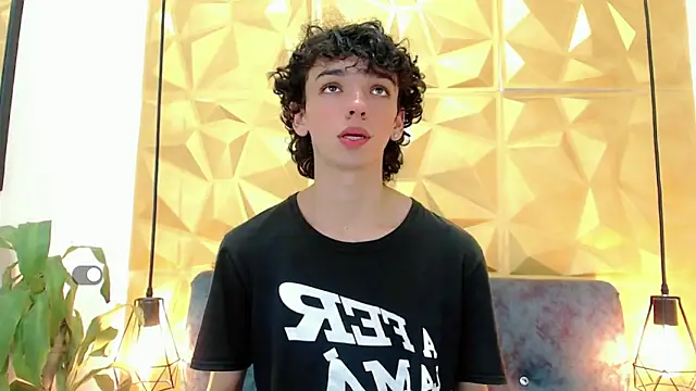 SexyJuliii21 online show from 02-22-25, 10:42