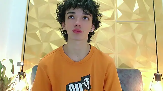 SexyJuliii21 online show from 02-24-25, 06:49