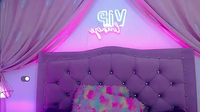 SexyJuliii21 online show from 02-27-25, 06:29