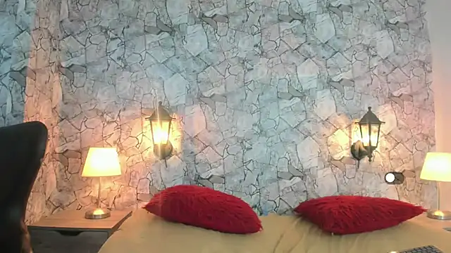 SexyJuliii21 online show from 03-13-25, 05:33