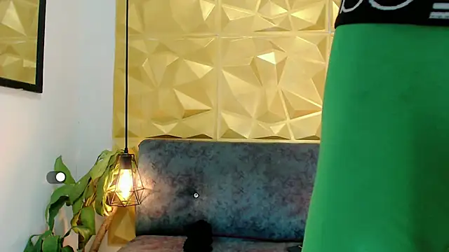 SexyJuliii21 online show from 03-20-25, 11:38