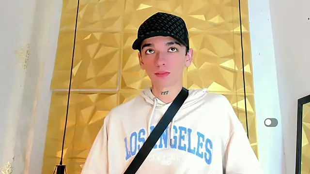 SexyJuliii21 online show from 09-11-25, 03:17