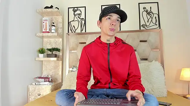 SexyJuliii21 online show from 09-19-25, 10:10