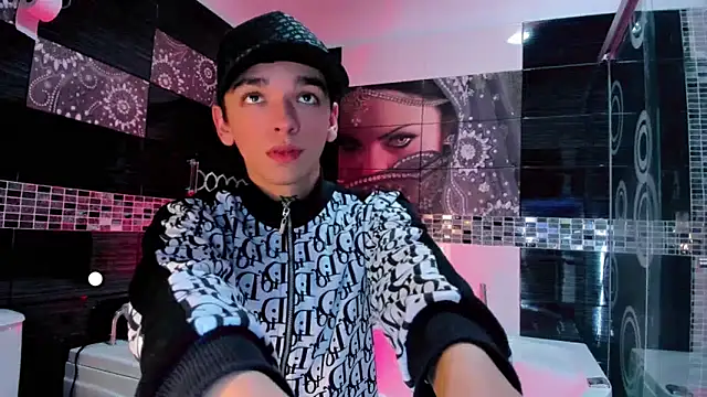 SexyJuliii21 online show from 09-23-25, 08:23